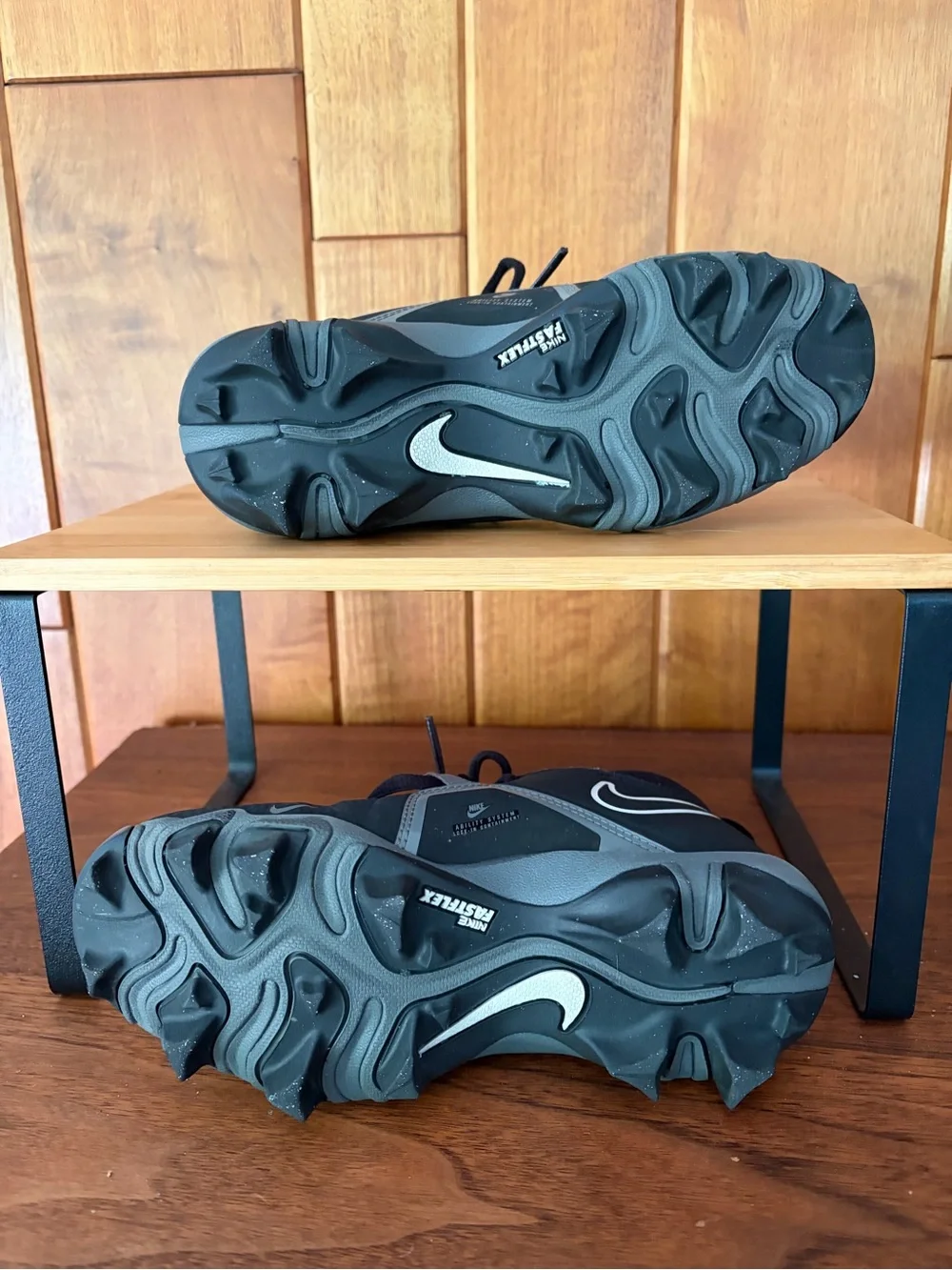 Nike Alpha Menace Kid’s 2Y Black & Gray Football Cleats CVO581